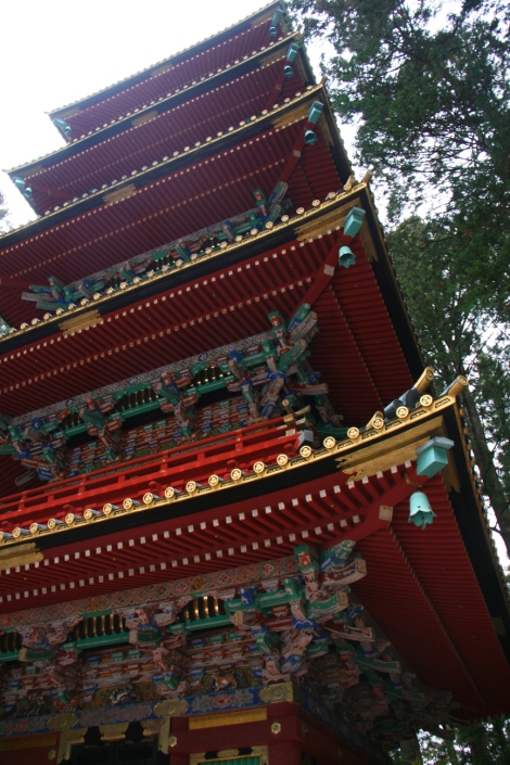 16. Pagode très colorée à l'entrée du sancturaire Tosho-gu.