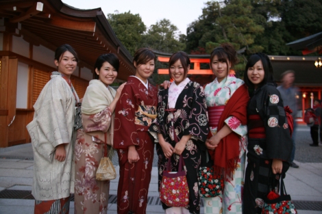 23. Nos copines japonaises du Temple Fushimi-Inari Taisha.