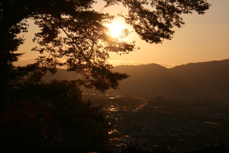 24. Couché du soleil sur Kyoto depuis Fushimi-Inari Taisha.